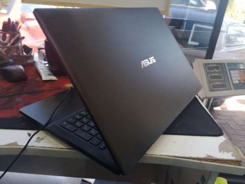 1ST BID TAKES!***ASUS Gaming Spec***ASUS PRO*i7-6500U*1000GB HDD*8GB RAM*DVD*NVIDIA 920M*