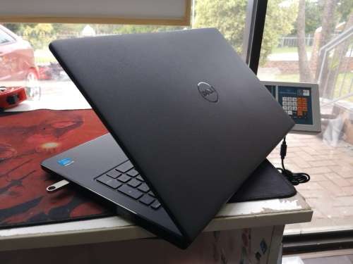 EXCELLENT!*DELL INSPIRON 3558*i5-5200u*8GB*500GB HDD*HD*DVD*MAXXAUDIO PRO*