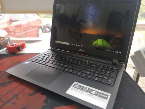 *AS NEW***ACER ASPIRE 15 ES1*LATEST 6TH GEN CELERON*N3350*500GB HDD*4GB RAM*HD DISPLAY*