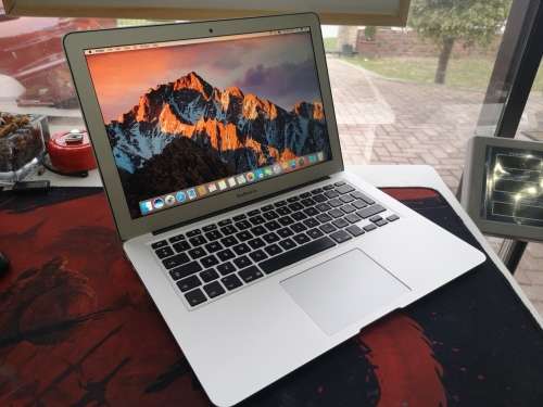 **STUNNING!**Amazing Apple Macbook Air*EARLY 2014*i5-4260U*4GB RAM*128GB SSD*BACKLIT*357 CYCLES!