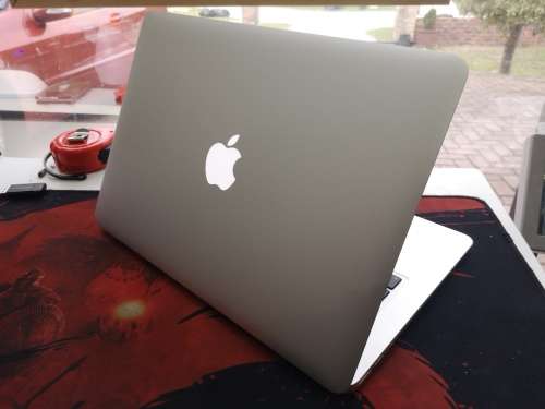 **STUNNING!**Amazing Apple Macbook Air*EARLY 2014*i5-4260U*4GB RAM*128GB SSD*BACKLIT*357 CYCLES!