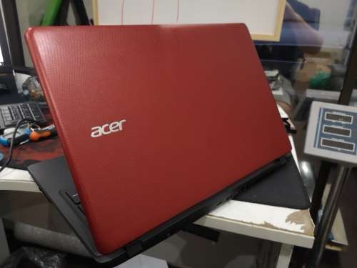 What a Beauty!!***ACER EX2540*LATEST 7TH GEN i5*1000GB HDD*4GB DDR4 RAM*HD DISPLAY*