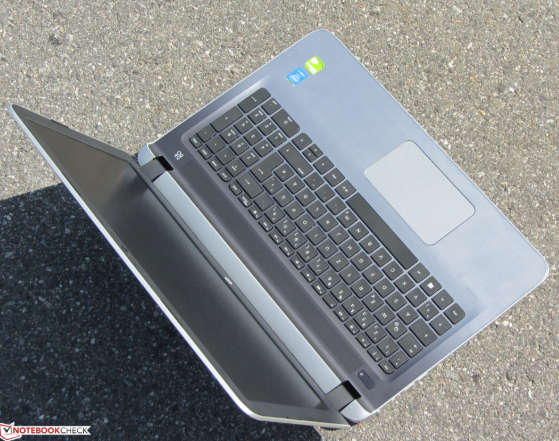 *Stylish*Monstrous Spec*HP PAVILION 15*i7-6500U*FHD*8GB*1000GB HDD*4GB INTEL 520*B&O SOUND*