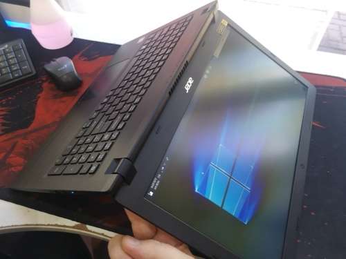 *Super-Fast 7th GEN BEAUTY!*ACER ASPIRE315*i5-7200U*FULL HD*250gb EVO SSD*8GB DDR4*WARRANTY