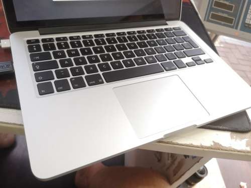 MINT!*RETINA DISPLAY!*ULTIMATE APPLE MACBOOK PRO i5*8GB RAM*256GB SSD*CYCLES!!!