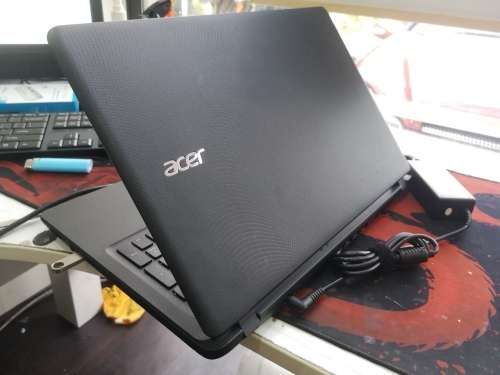 SUPER-FAST!!***ACER EX2540*LATEST 7TH GEN i5*240GB SSD*8GB DDR4 RAM*HD DISPLAY*