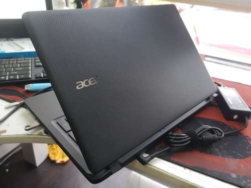 SUPER-FAST!!***ACER EX2540*LATEST 7TH GEN i5*240GB SSD*8GB DDR4 RAM*HD DISPLAY*