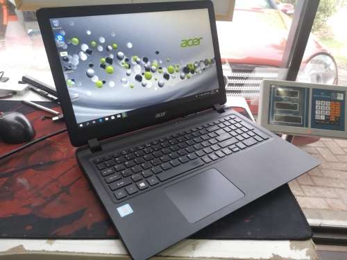 SUPER-FAST!!***ACER EX2540*LATEST 7TH GEN i5*240GB SSD*8GB DDR4 RAM*HD DISPLAY*