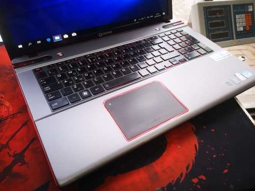 ULTIMATE 3D GAMER!**TOSHIBA QOSMIOX870 i7*3D*FULL HD*BLURAY*512GB&1000GB HDD*16GB RAM*NVIDIA GTX