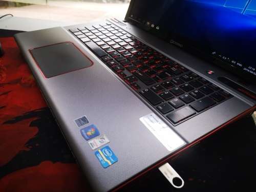 ULTIMATE 3D GAMER!**TOSHIBA QOSMIOX870 i7*3D*FULL HD*BLURAY*512GB&1000GB HDD*16GB RAM*NVIDIA GTX