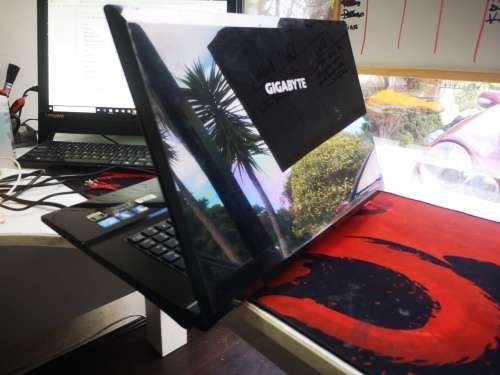 GIGABYTE GAMER!*17.3" BEAST*GIGABYTE Q1742**NVIDIA GT640M*8GB RAM*240GB SD*SOUND BLASTER*