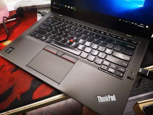 ***Ultimate Ultrbook*LENOVO X1 CARBON*i5VPRO-5300U*TOUCHSCREEN*8GB*240GB SSD*2560X1440!!*