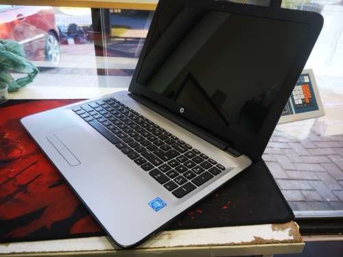 *Excellent Condition*HP 15*6TH GEN*N3060*4GB DDR4*500GB HDD*