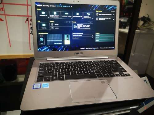 *EXTREME PERFORMANCE!*ASUS ZENBOOK UX330U*i5-7200u*7TH GEN!*FULL HD*256GB SSD*8GB RAM*