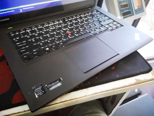 ULTRABOOK*LENOVO THINKPAD T440*i5-4300U*8GB RAM*256GB SSD*HD+*DUAL BATTERIES