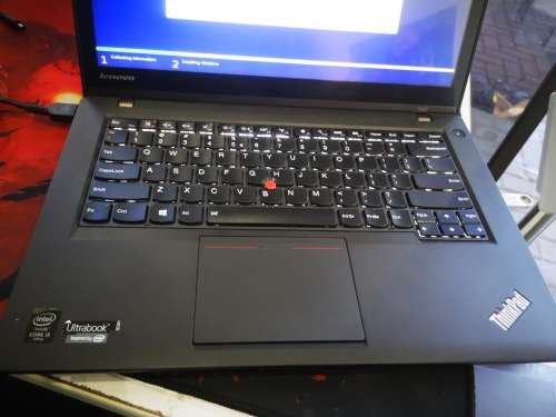 ULTRABOOK*LENOVO THINKPAD T440*i5-4300U*8GB RAM*256GB SSD*HD+*DUAL BATTERIES