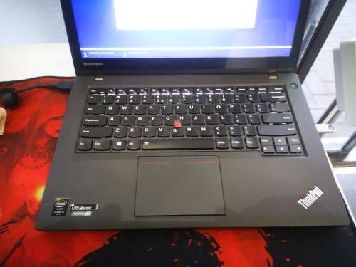 ULTRABOOK*LENOVO THINKPAD T440*i5-4300U*8GB RAM*256GB SSD*HD+*DUAL BATTERIES