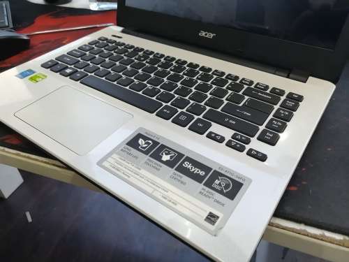 Little Monster!*ACER E5*i5-5200u*8GB RAM*1000GB HDD*NVIDIA 820*