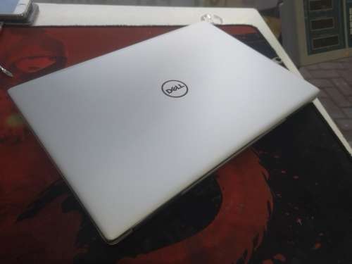 Amazing!*AS BRAND NEW!**10/10**DELL INSPIRON 7380*8TH GEN i7*i7-8565U*8GB*256GB SSD*FHD*