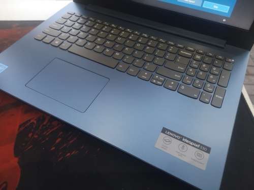 BLUE!!**NEW CONDITION**STUNNING 8th GEN*LENOVO 330*N4000*4GB*500GB*WARRANTY 2020*