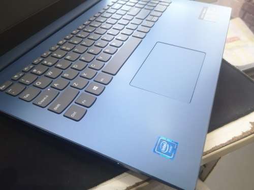 BLUE!!**NEW CONDITION**STUNNING 8th GEN*LENOVO 330*N4000*4GB*500GB*WARRANTY 2020*