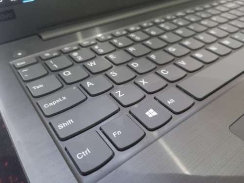 Monstrous 8th Gen Beauty*LENOVO V330*i5-8250U*8GB RAM*1000GB HDD*FULL HD**8th gen i5**WARRANTY**