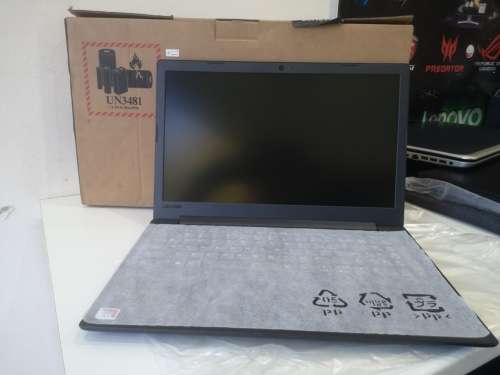 *BRAND-NEW*10/10*8th GEN*LENOVO 130*AMD A4-9125*4 CORE*RADEON R3 GRAPHICS*4GB*500GB*WARRANTY