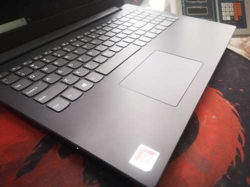 AS NEW!*8th GEN*LENOVO 130*AMD A4-9125*4 CORE*RADEON R3 GRAPHICS*4GB*500GB*WARRANTY