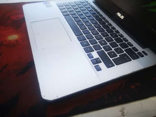 ***ASUS Gaming Spec***ASUS R301L*i5-5200U*1000GB HDD*6GB DDR3*NVIDIA920M*