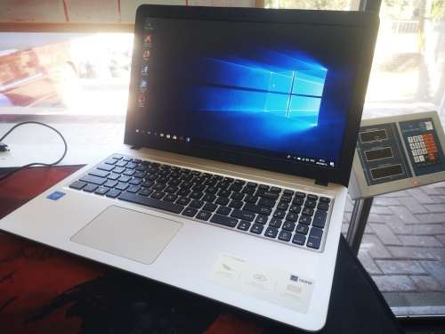 AS NEW!*7TH GEN**ASUS X541N*LATEST 7TH GEN CELERON*500GB*TRU2LIFE DISPLAY*4gb RAM*WARRANTY