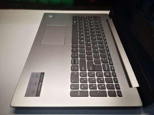*BEAUTIFUL 8th GEN*LENOVO 330*i3-8130U*4GB RAM*1000GB*FHD**8th gen i3**WARRANTY 2020**