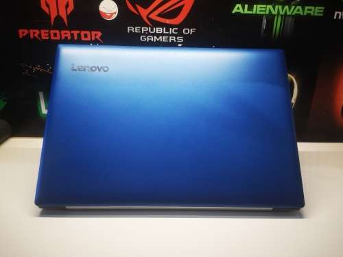 *BEAUTIFUL 8th GEN*LENOVO 330*i3-8130U*4GB RAM*1000GB*FHD**8th gen i3**WARRANTY 2020**