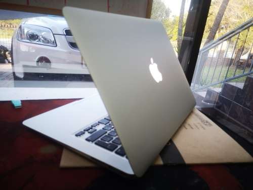 **AS NEW**ULTIMATE 2017 APPLE MACBOOK AIR i5*128GB SSD*8GB RAM*149 CYCLES!!!*