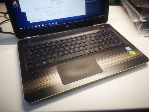 *Monstrous 7th Gen*HP PAVILION 15*i5-7200u*8GB DDR4*1000GB SSHD*NVIDIA940MX 4GB*