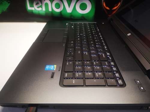 Amazing 17" Zbook**HP ZBOOK 17 G2*i7VPRO-4610U*16GB!*NVIDIA QUADRO*HD+*256GB SSD&750GB HDD*WARRANTY*