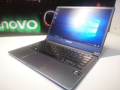 *Super Slim Performer*SAMSUNG NEW SERIES 9 ULTRA*i5-3317U*TOUCHSCREEN*256GB SSD*4GB RAM*HD+ DISPLAY