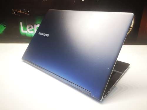 *Super Slim Performer*SAMSUNG NEW SERIES 9 ULTRA*i5-3317U*TOUCHSCREEN*256GB SSD*4GB RAM*HD+ DISPLAY