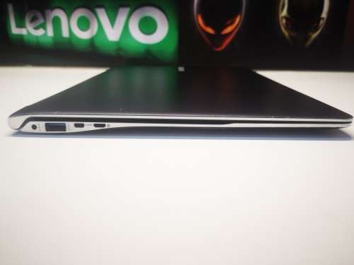 *Super Slim Performer*SAMSUNG NEW SERIES 9 ULTRA*i5-3317U*TOUCHSCREEN*256GB SSD*4GB RAM*HD+ DISPLAY