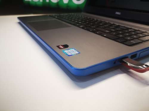 *MONSTROUS SPEC/GAMING BEAUTY*DELL INSPIRON 5559*i5-6200U*8GB*1000GB*HD*DVD*4GB RADEON*