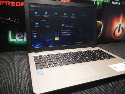 *STUNNING 8th GEN*ASUS A540M*N4000*4GB*500GB*UHD 600 GRAPHICS*