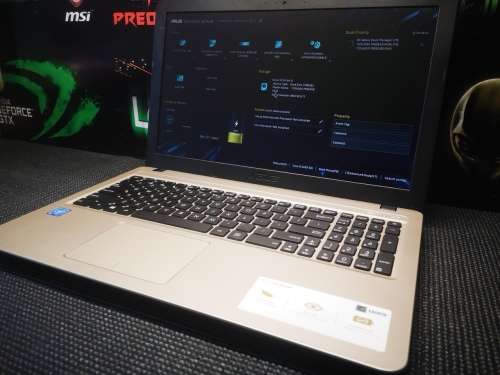 *STUNNING 8th GEN*ASUS A540M*N4000*4GB*500GB*UHD 600 GRAPHICS*