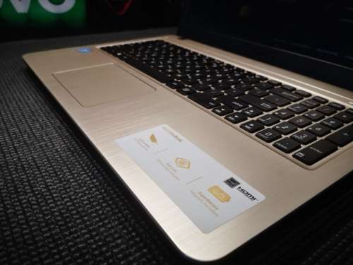 *STUNNING 8th GEN*ASUS A540M*N4000*4GB*500GB*UHD 600 GRAPHICS*
