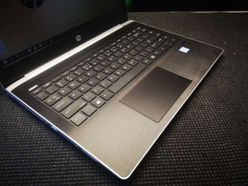 8th GEN i7 BEAUTY*HP PROBOOK 430 G5*i7-8550U*240GB SSD*8GB DDR4*UHD620*HD*QUAD CORE*