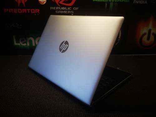 8th GEN i7 BEAUTY*HP PROBOOK 430 G5*i7-8550U*240GB SSD*8GB DDR4*UHD620*HD*QUAD CORE*