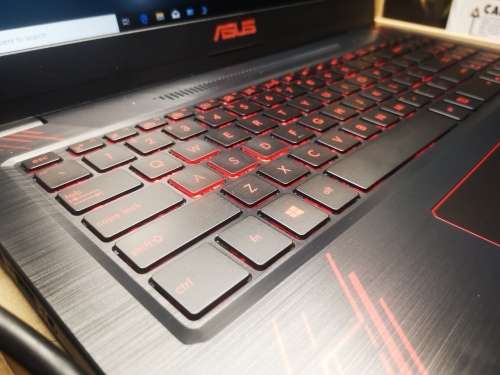 DO NOT MISS!!!"AS NEW!*BOXED!*ASUS GAMING FX570U*8TH GEN GAMING*8GB*1000GB SSHD*FHD*GTX1050*WARRANTY