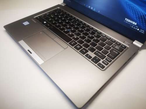 *Super Performance*TOSHIBA PORTEGE Z30*i5-6200U*12GB RAM*128GB SSD*HD*BACKLIT*