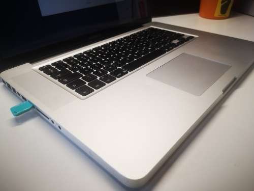 MONSTER MACBOOK!*APPLE MACBOOK PRO 15"*CORE i7*DVD*8GB RAM*480GB SSD*NVIDIA GT*