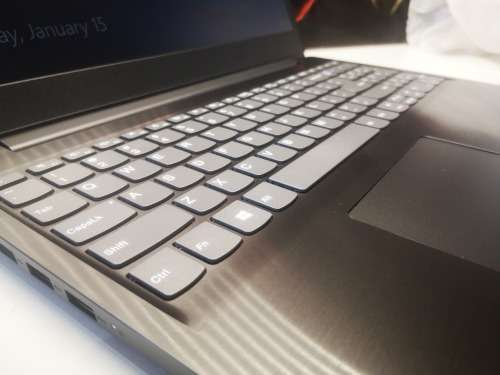 As Brand New*RADEON PERFORMANCE*LENOVO s145*A6-9225*TURBO CORE*RADEON R4*500GB HDD*4GB DDR4*WARRANTY
