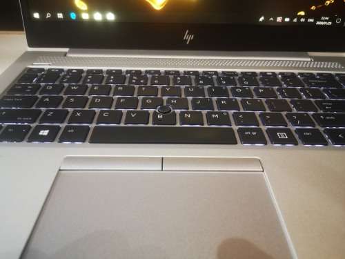 HP ELITEBOOK 840 G5*i5-7250U*8GB DDR*256GB SSD*FHD*4G LTE