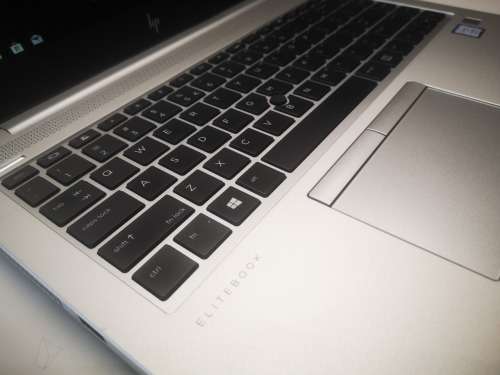HP ELITEBOOK 840 G5*i5-7250U*8GB DDR*256GB SSD*FHD*4G LTE